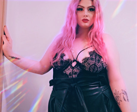 Nacktes geleaktes OnlyFans-Foto von Sativa