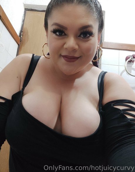 Nacktes geleaktes OnlyFans-Foto von Hotjuicycurvy