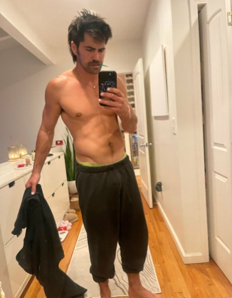 Nacktes geleaktes OnlyFans-Foto von Toddysmith