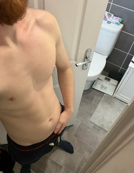 Nacktes geleaktes OnlyFans-Foto von Leeritchie