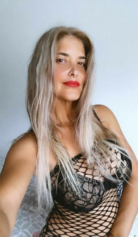 Nacktes geleaktes OnlyFans-Foto von Riquenesof