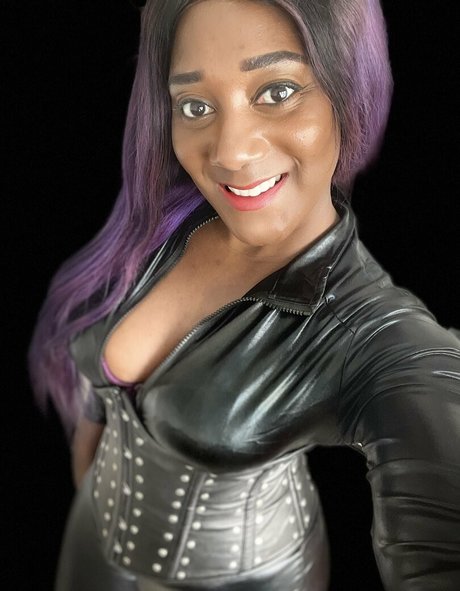 Nacktes geleaktes OnlyFans-Foto von Mslorraineldn