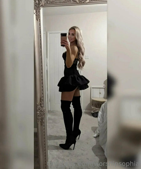 Nacktes geleaktes OnlyFans-Foto von Worshipsophia
