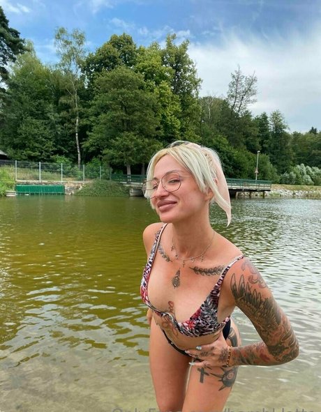 Nacktes geleaktes OnlyFans-Foto von Roniparadise