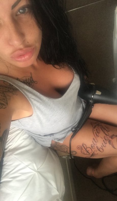 Kerrylouisexxx
