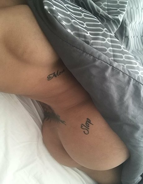 Nacktes geleaktes OnlyFans-Foto von Isquat