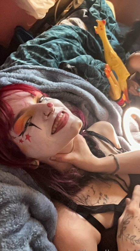 Nacktes geleaktes OnlyFans-Foto von Milkandhoney1201