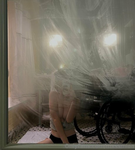 Nacktes geleaktes OnlyFans-Foto von Mxssmiaa