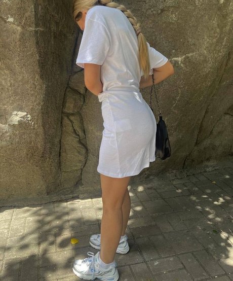 Nacktes geleaktes OnlyFans-Foto von Mihalina Novakovskaya