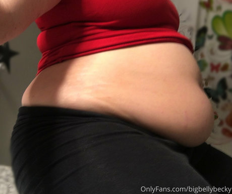 Curvybecky