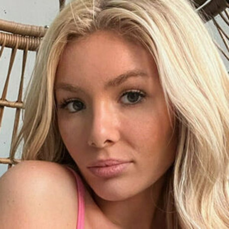 Nacktes geleaktes OnlyFans-Foto von Elainavice