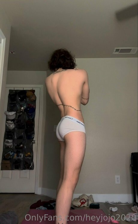 Nacktes geleaktes OnlyFans-Foto von Heyjojo2020