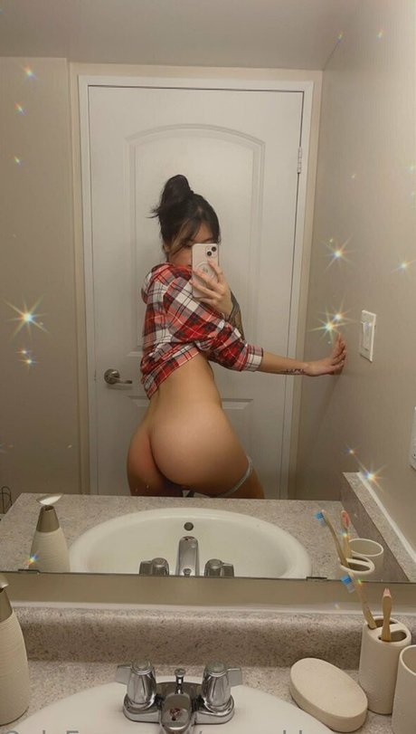 Nacktes geleaktes OnlyFans-Foto von Nemukkonyago