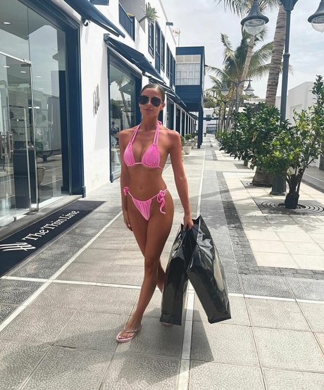 Nacktes geleaktes OnlyFans-Foto von Briony Gorton