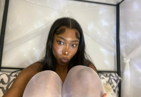 Nacktes geleaktes OnlyFans-Foto von Meruhart666