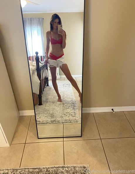 Nacktes geleaktes OnlyFans-Foto von Scarlettsantt
