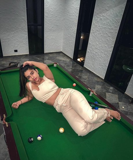 Nacktes geleaktes OnlyFans-Foto von Suhana Khan