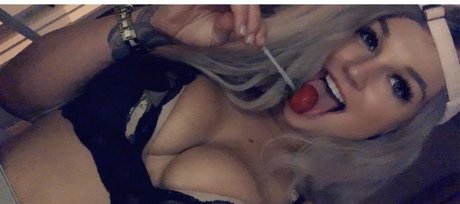 Nacktes geleaktes OnlyFans-Foto von Gunmamii