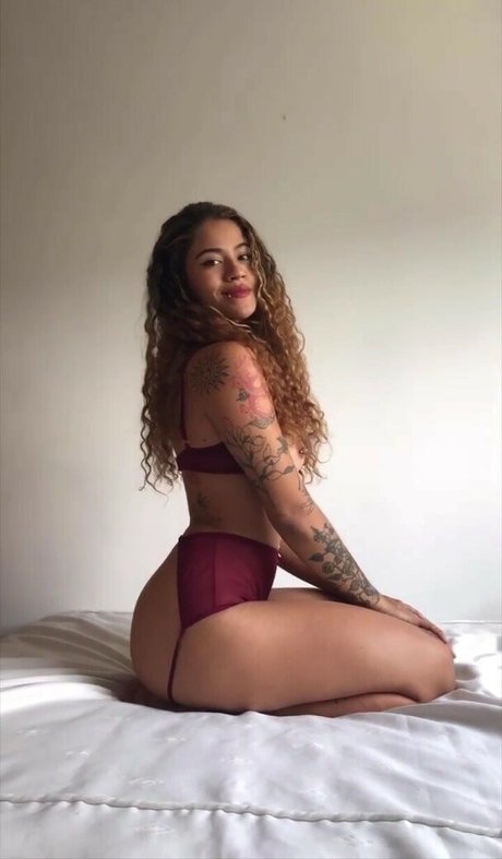 Nacktes geleaktes OnlyFans-Foto von Julianagarcia