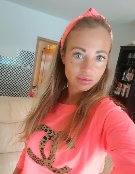Nacktes geleaktes OnlyFans-Foto von Yourmonicaa