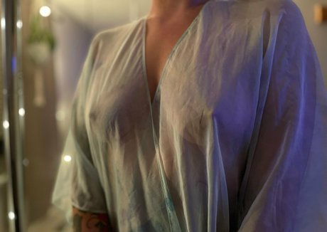 Nacktes geleaktes OnlyFans-Foto von Xxxhotti