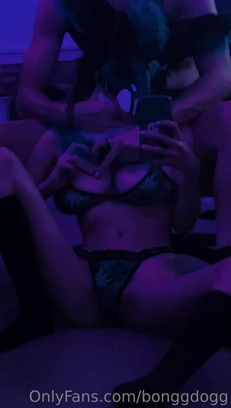 Nacktes geleaktes OnlyFans-Foto von Bonggdogg