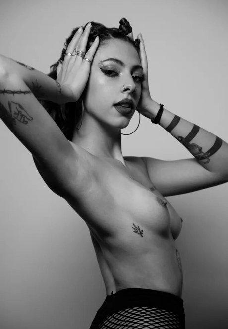 Nacktes geleaktes OnlyFans-Foto von Lupe Cozzolino
