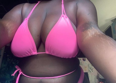 Nacktes geleaktes OnlyFans-Foto von Chys Place