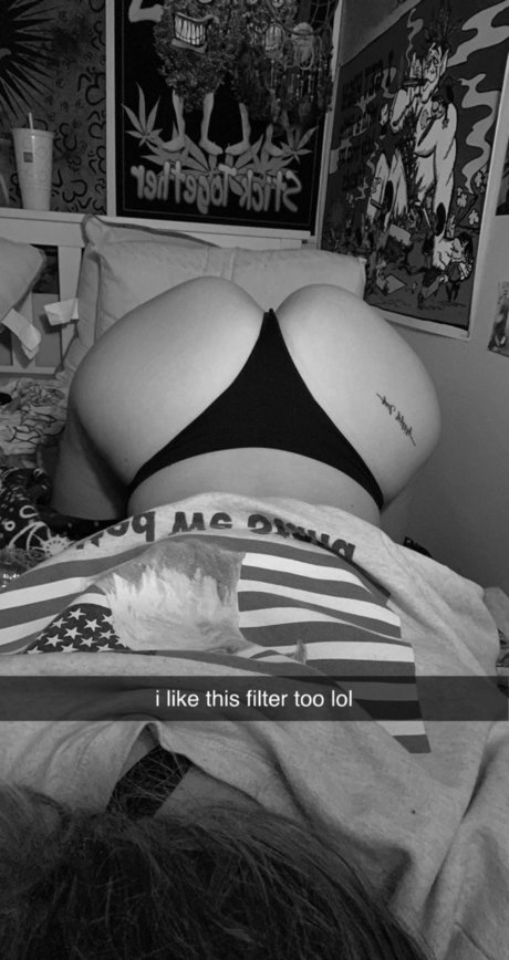 Nacktes geleaktes OnlyFans-Foto von Kitty
