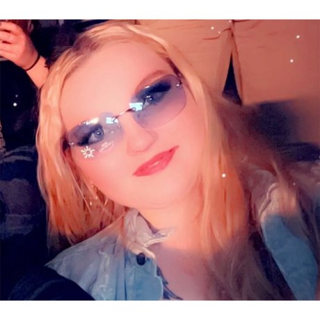 Nacktes geleaktes OnlyFans-Foto von Elle Noelle