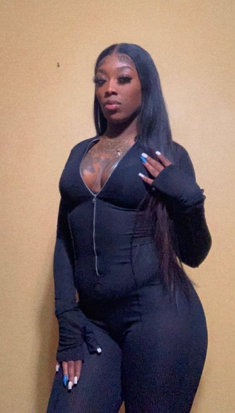 Nacktes geleaktes OnlyFans-Foto von Chocolate Princess
