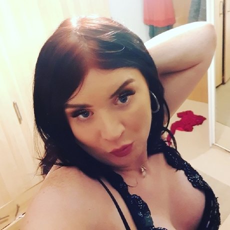 Nacktes geleaktes OnlyFans-Foto von Luscious Queen Doll Aka Big Tits