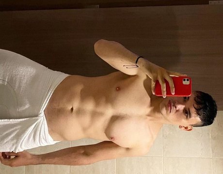 Nacktes geleaktes OnlyFans-Foto von Dan Matters