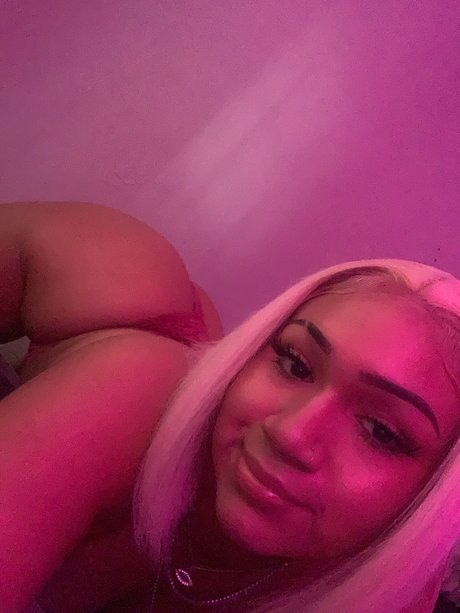 Nacktes geleaktes OnlyFans-Foto von Chiqui 