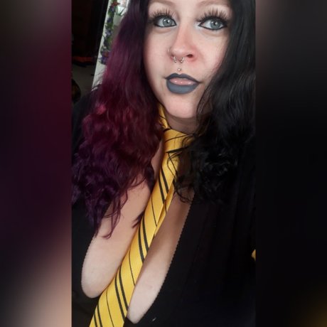 Nacktes geleaktes OnlyFans-Foto von Coral Nebulaaa