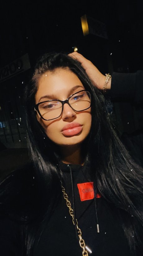 Nacktes geleaktes OnlyFans-Foto von Cornelia