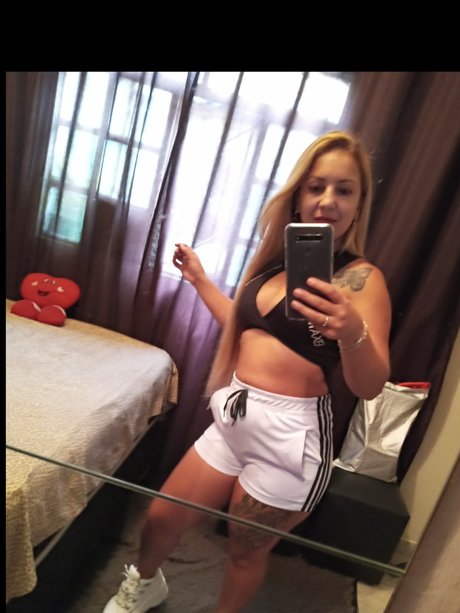 Nacktes geleaktes OnlyFans-Foto von Claudia Ferreira