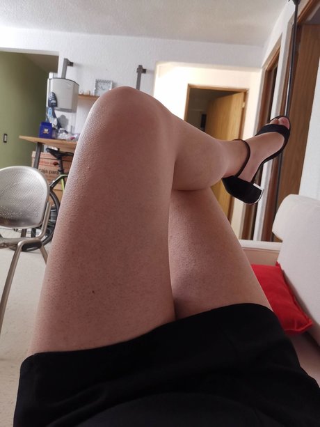 Nacktes geleaktes OnlyFans-Foto von Closer Friends