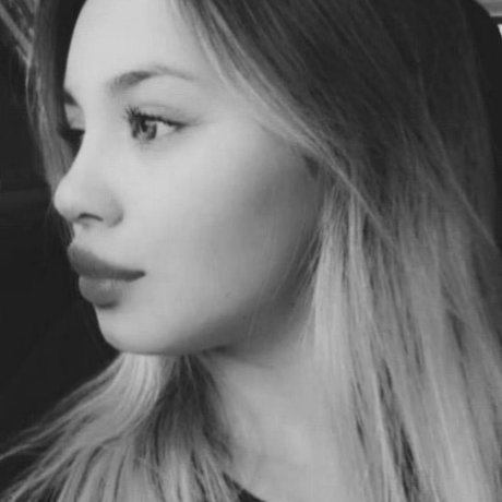 Nacktes geleaktes OnlyFans-Foto von U215282744