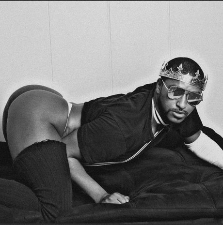 Nacktes geleaktes OnlyFans-Foto von Prince Ex