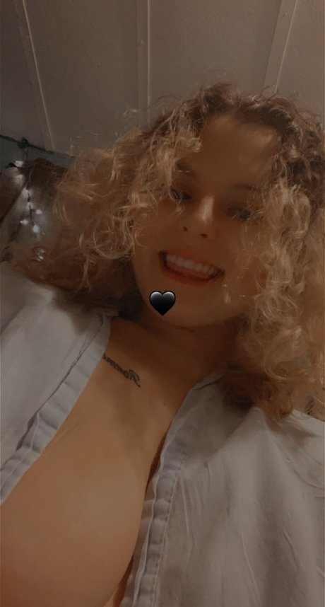 Yourfavsnowbunny