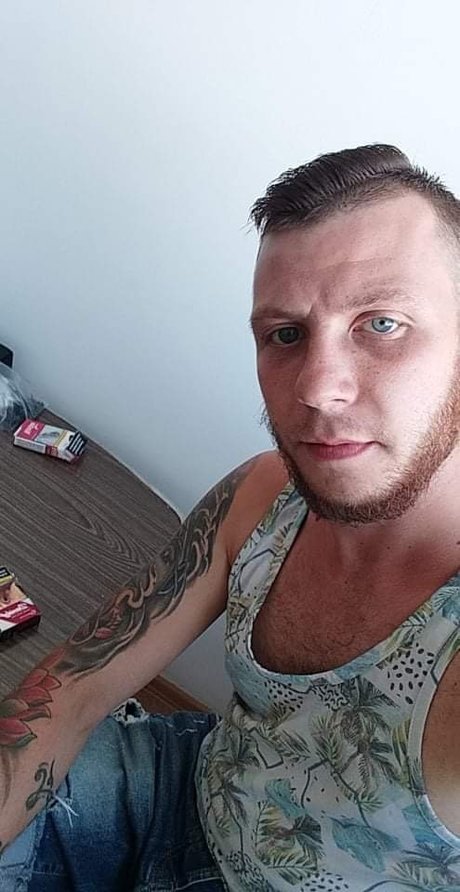 Nacktes geleaktes OnlyFans-Foto von  Your Perfect Couple 