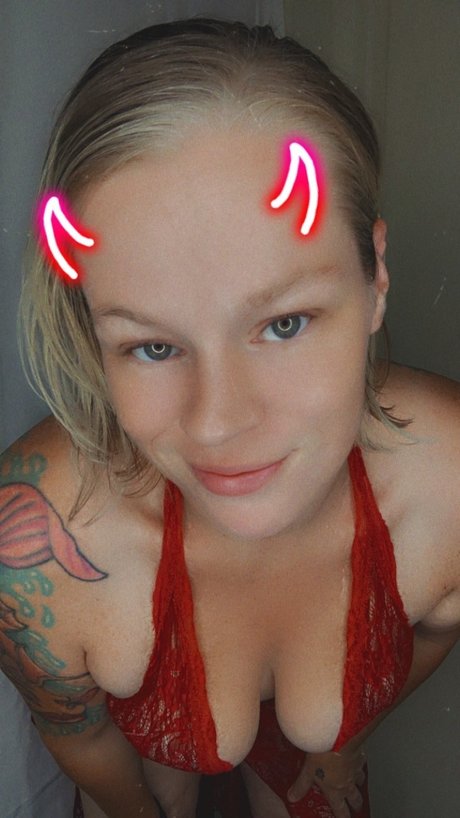 Nacktes geleaktes OnlyFans-Foto von Carly Pinto
