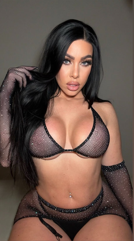 Nacktes geleaktes OnlyFans-Foto von Peaches Paradise 