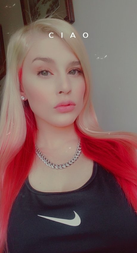 Nacktes geleaktes OnlyFans-Foto von Sierra Schiann