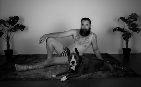 Nacktes geleaktes OnlyFans-Foto von Dad Bod Poz