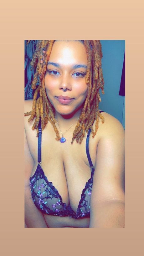 Nacktes geleaktes OnlyFans-Foto von Darla Jenae