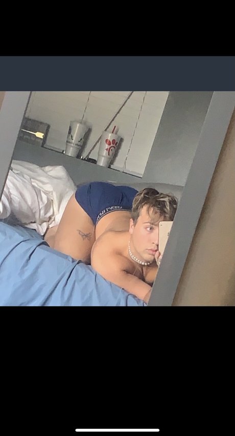 Nacktes geleaktes OnlyFans-Foto von Cartier Cum