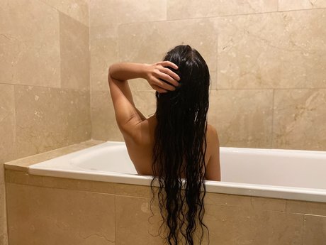 Nacktes geleaktes OnlyFans-Foto von Coding For Beginners