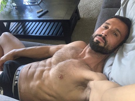 Nacktes geleaktes OnlyFans-Foto von Diegovena